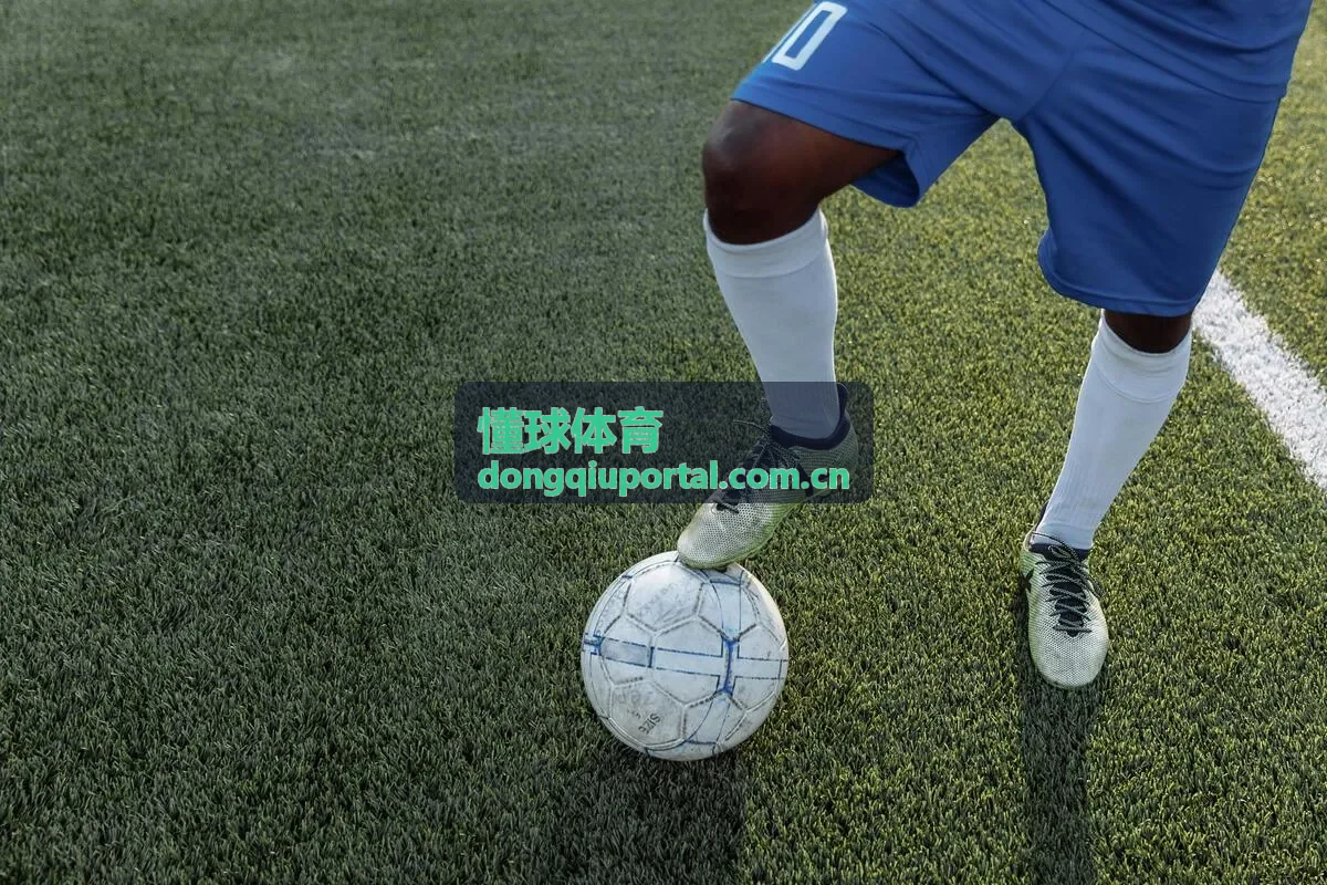 懂球体育推荐的守门员专用手套
